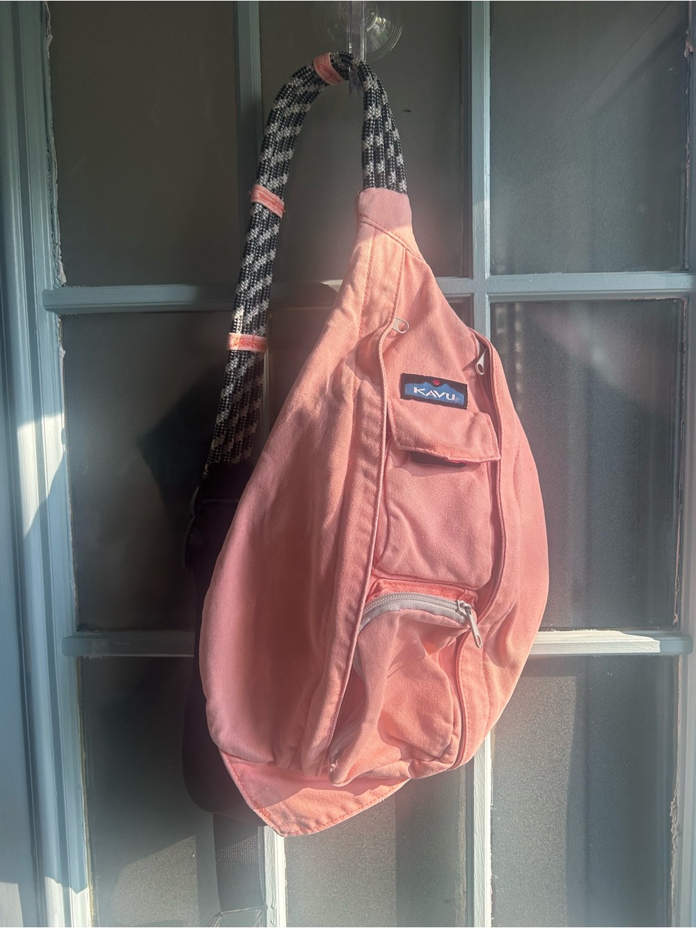 Kavu Rope Sling Pack Backpack L Swing Bag Peach Canvas Zipper Pockets Pink Lined